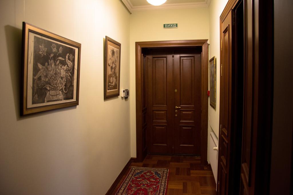 British Club Lviv Exterior foto